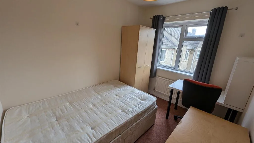 5 bedroom house for rent