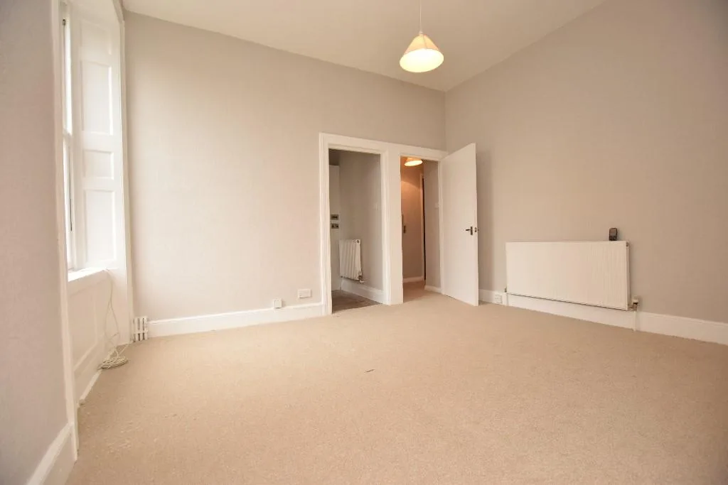 1 bedroom ground floor flat for rent