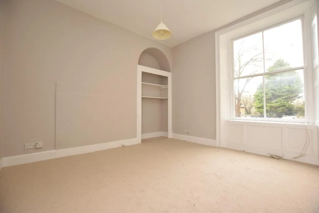 1 bedroom ground floor flat for rent