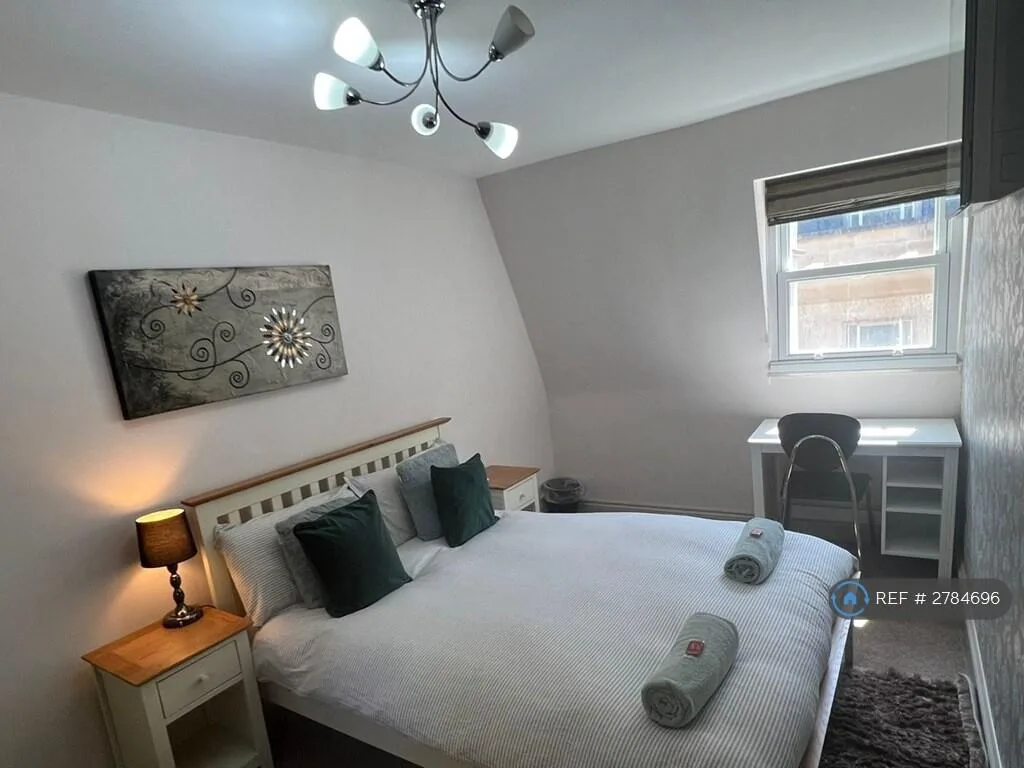 3 bedroom flat for rent