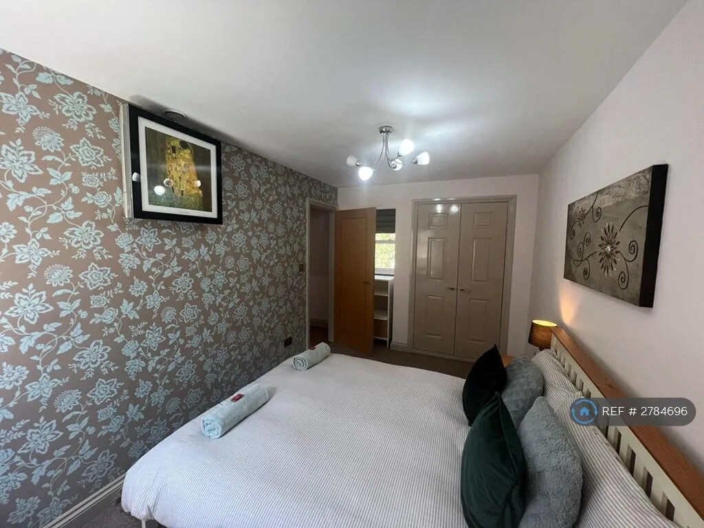 3 bedroom flat for rent