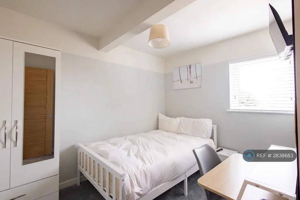 1 bedroom house share for rent