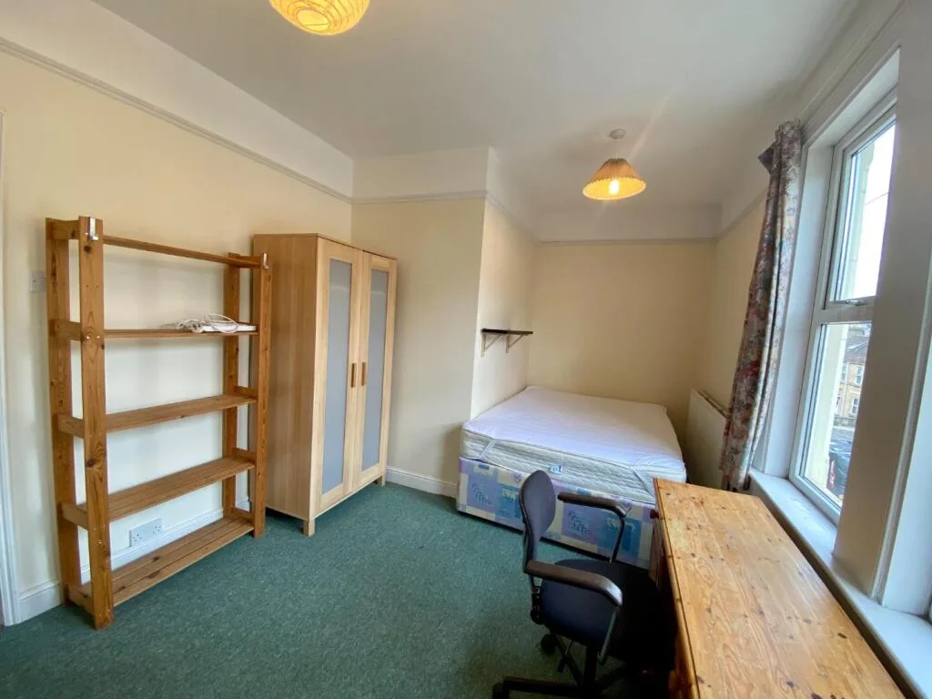 5 bedroom house for rent