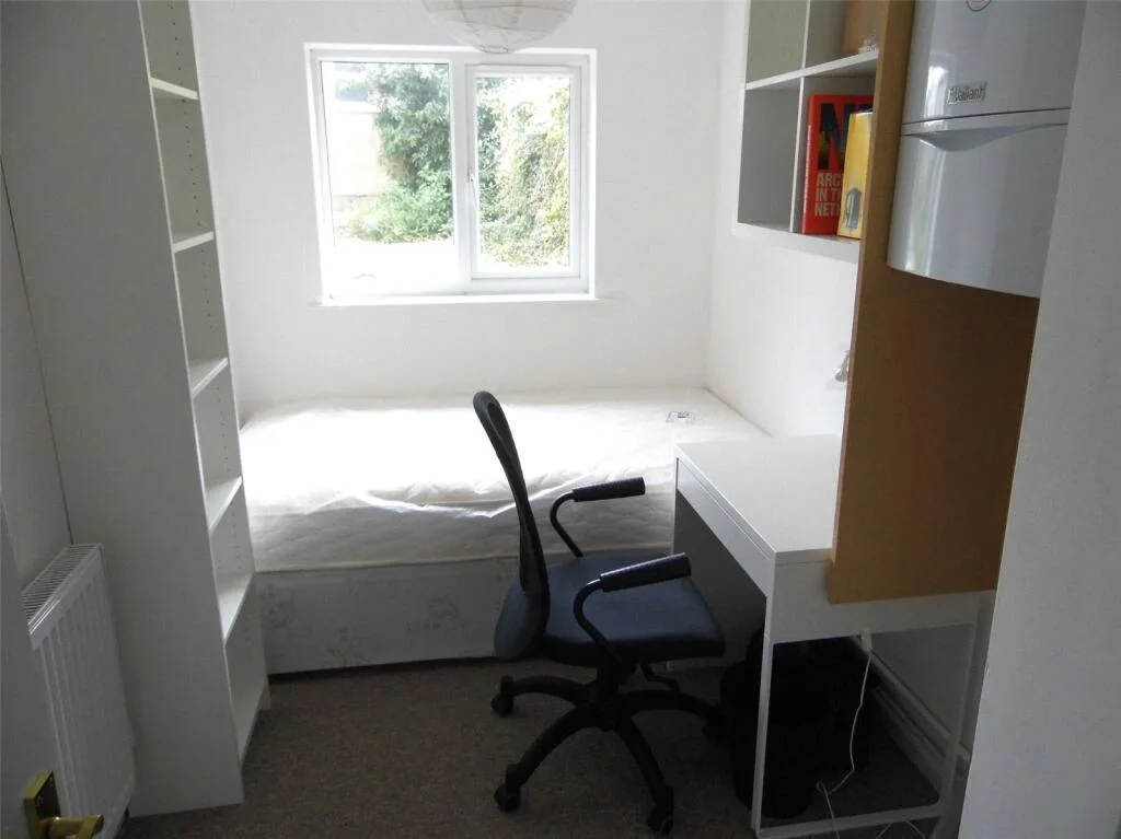 5 bedroom terraced house for rent
