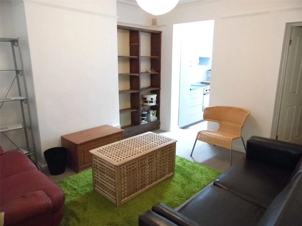 5 bedroom terraced house for rent