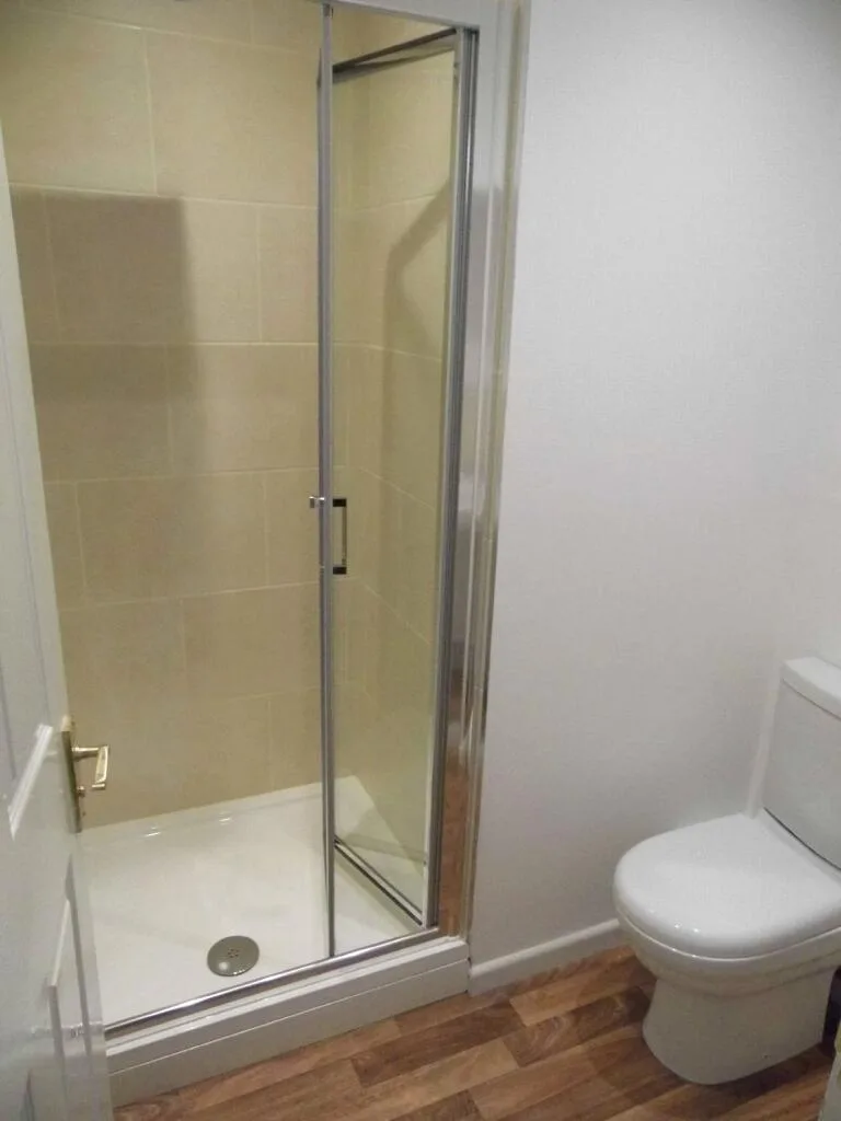 5 bedroom terraced house for rent