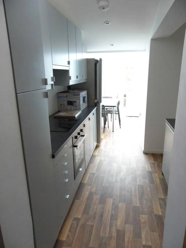 5 bedroom terraced house for rent