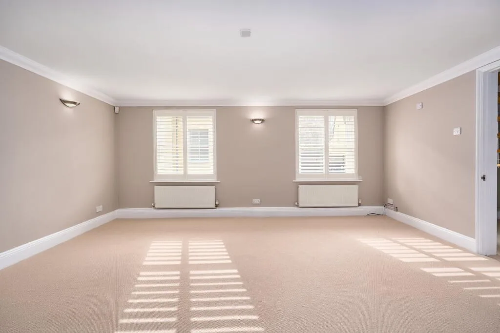 2 bedroom mews property for rent