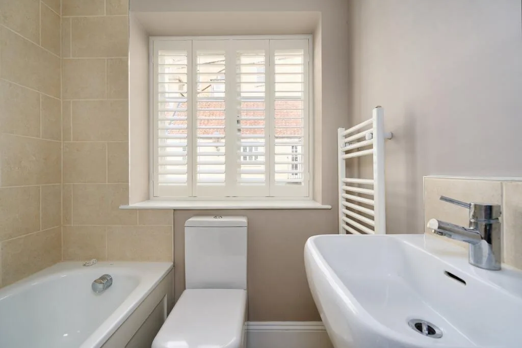 2 bedroom mews property for rent