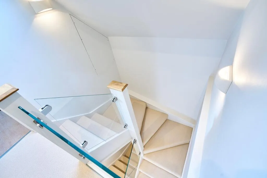 3 bedroom mews property for rent