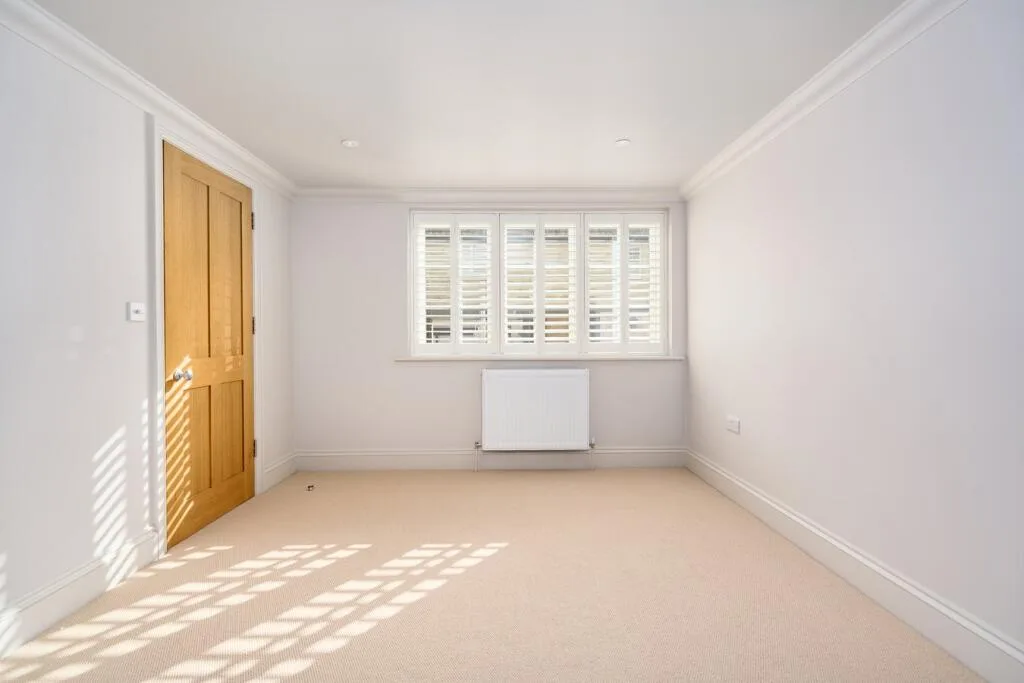 3 bedroom mews property for rent