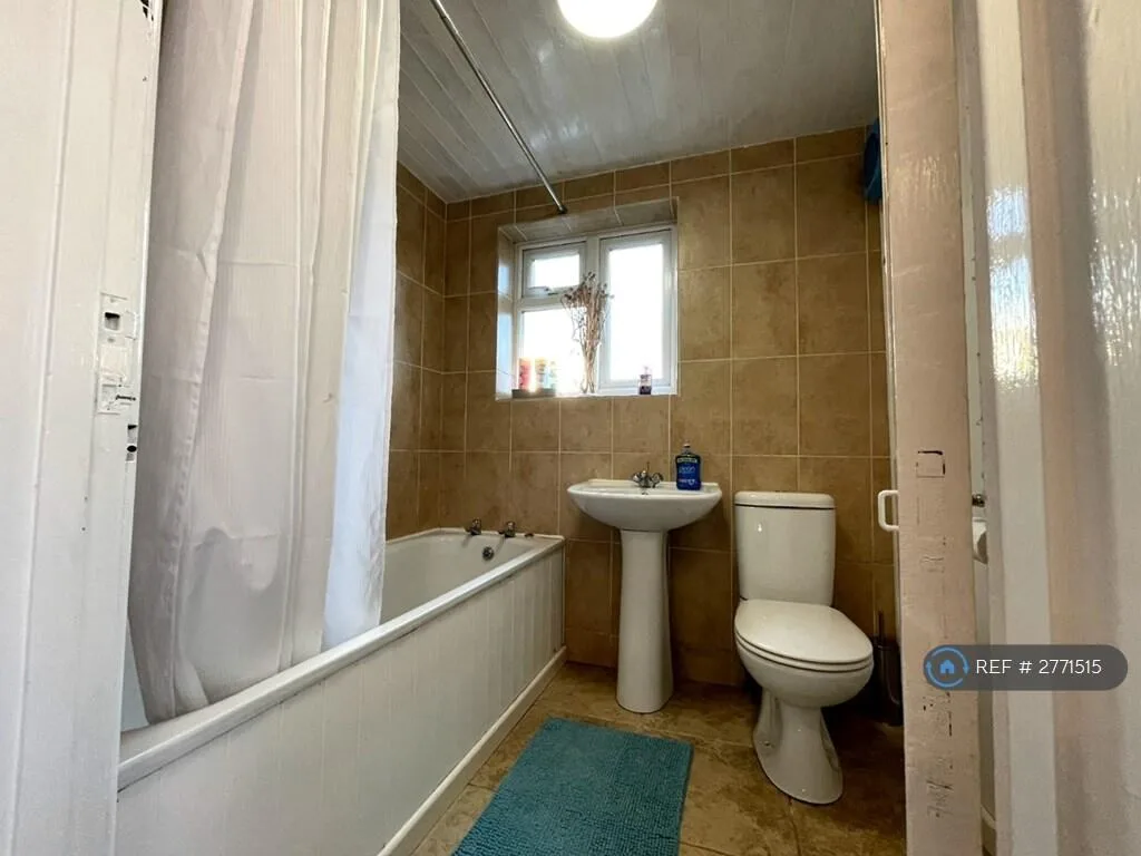 4 bedroom detached house for rent