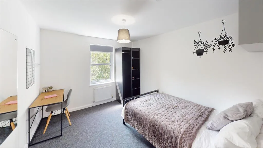 1 bedroom house share for rent