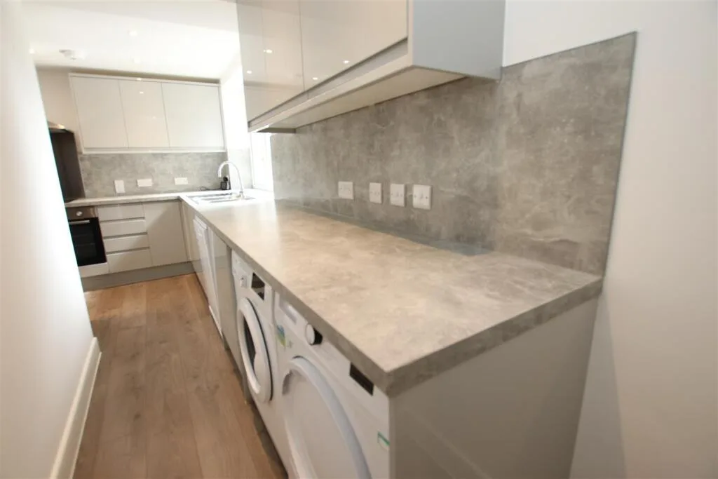 1 bedroom detached house for rent