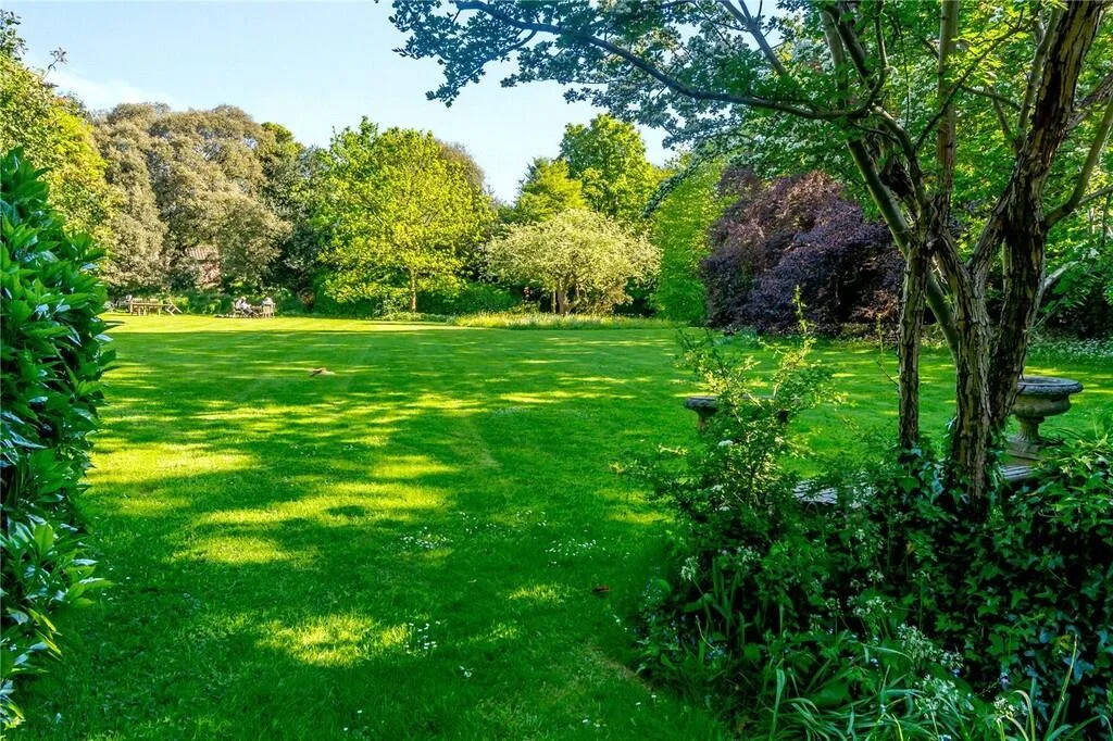 3 bedroom maisonette for rent