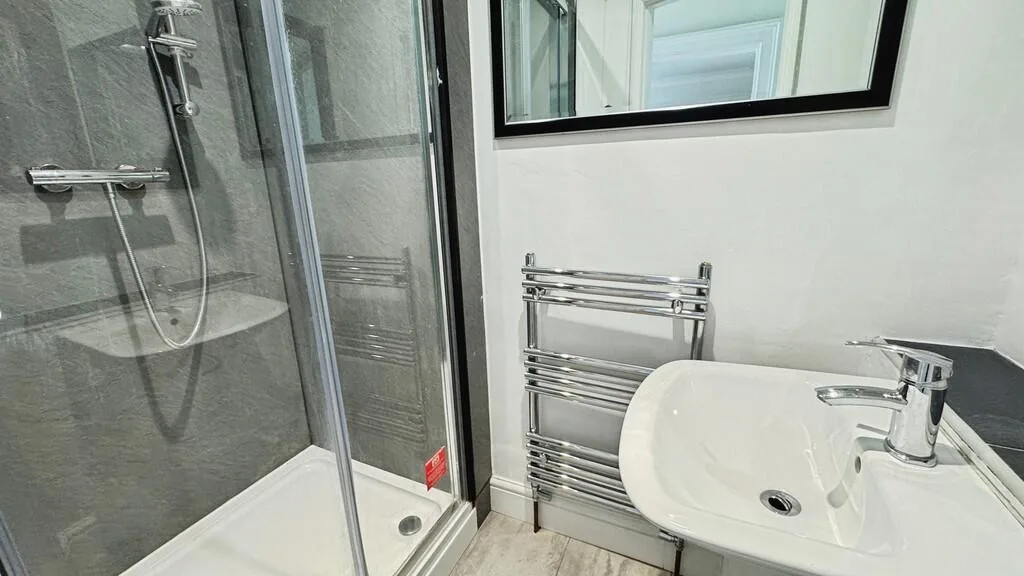 3 bedroom maisonette for rent