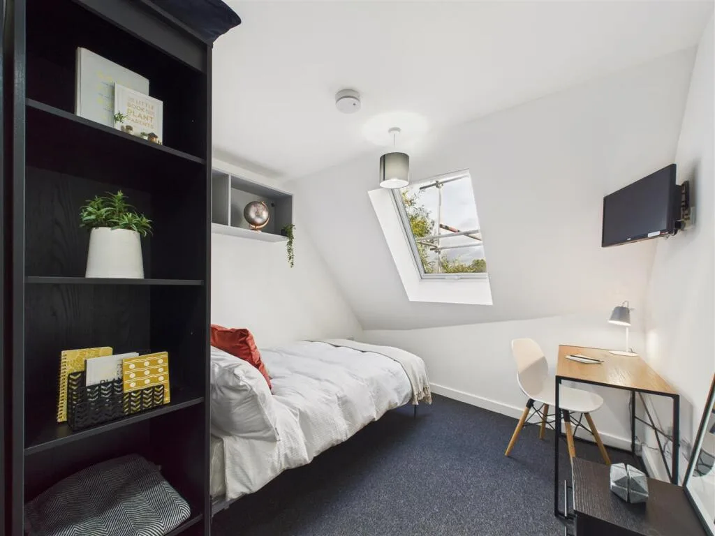 1 bedroom house share for rent