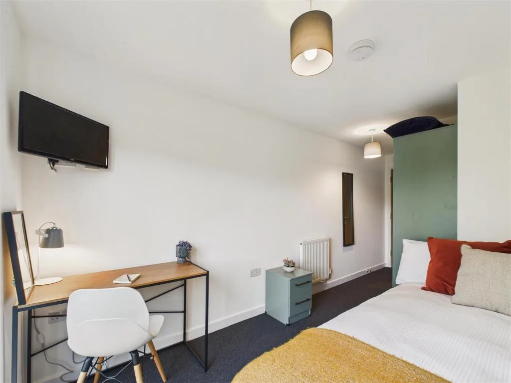 1 bedroom house share for rent