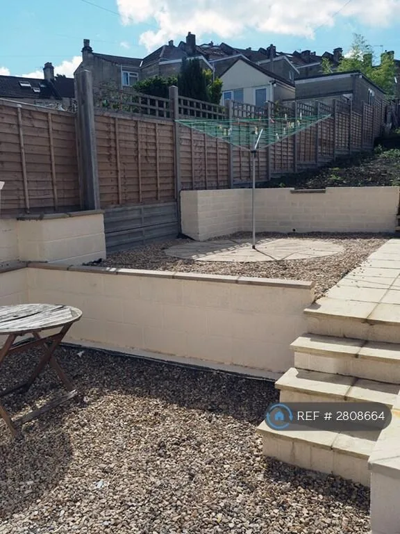 5 bedroom terraced house for rent