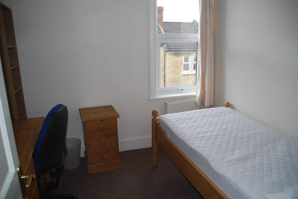 5 bedroom house share for rent