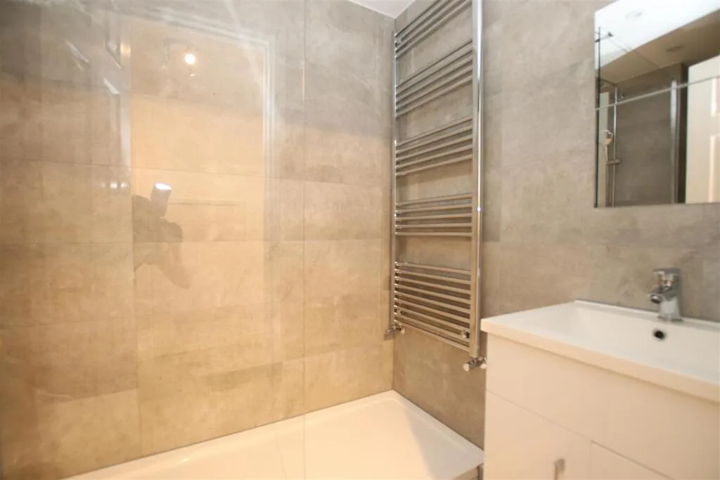 1 bedroom end of terrace house for rent