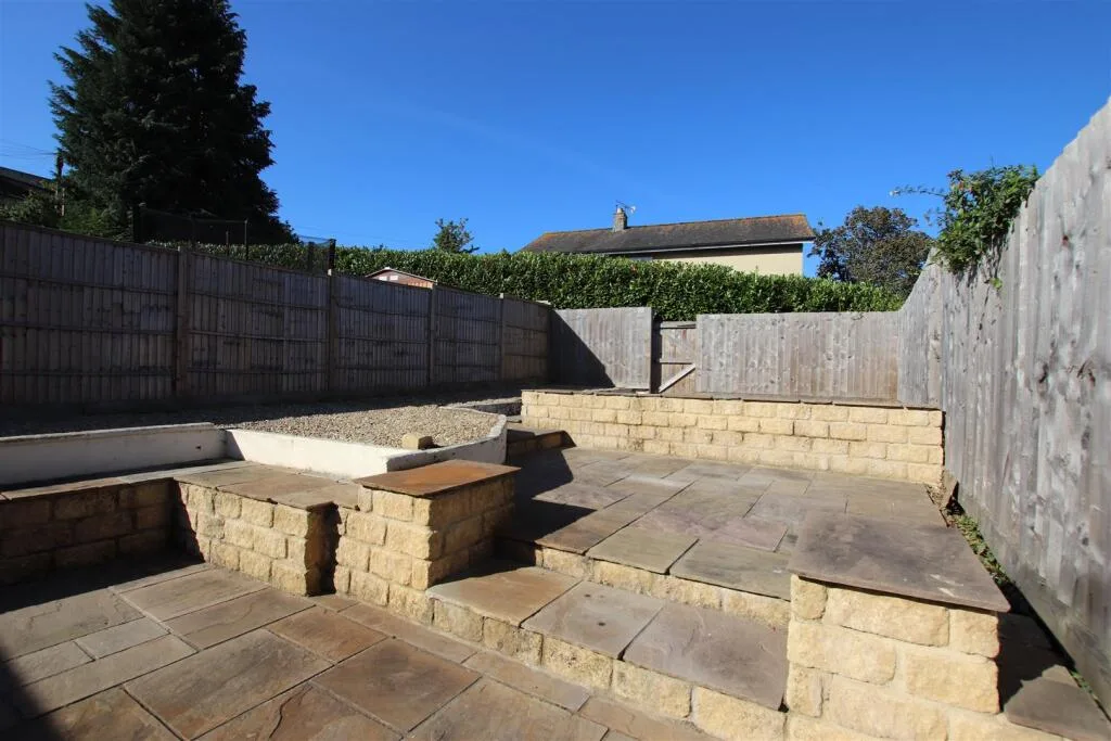 1 bedroom end of terrace house for rent