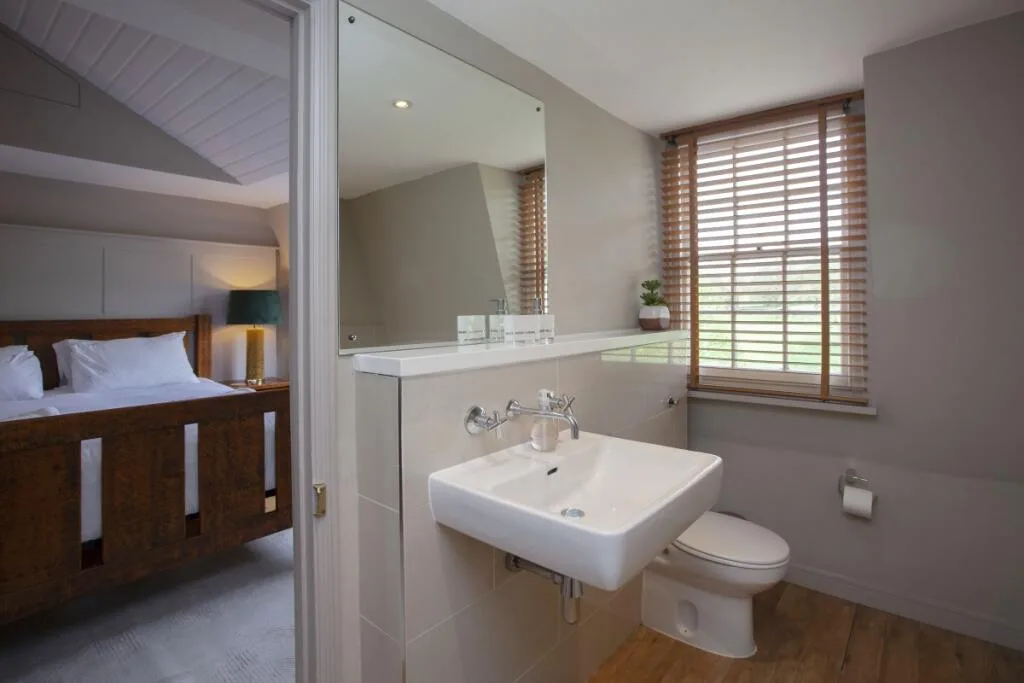 4 bedroom semi-detached house for rent