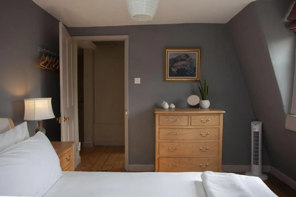 4 bedroom semi-detached house for rent