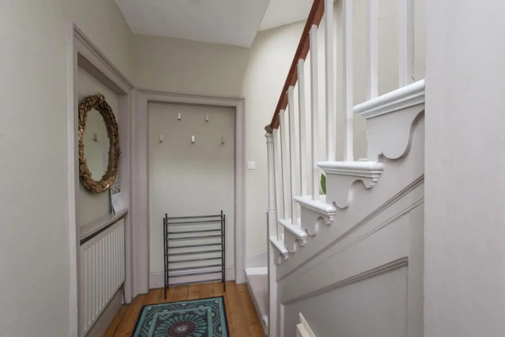 4 bedroom semi-detached house for rent