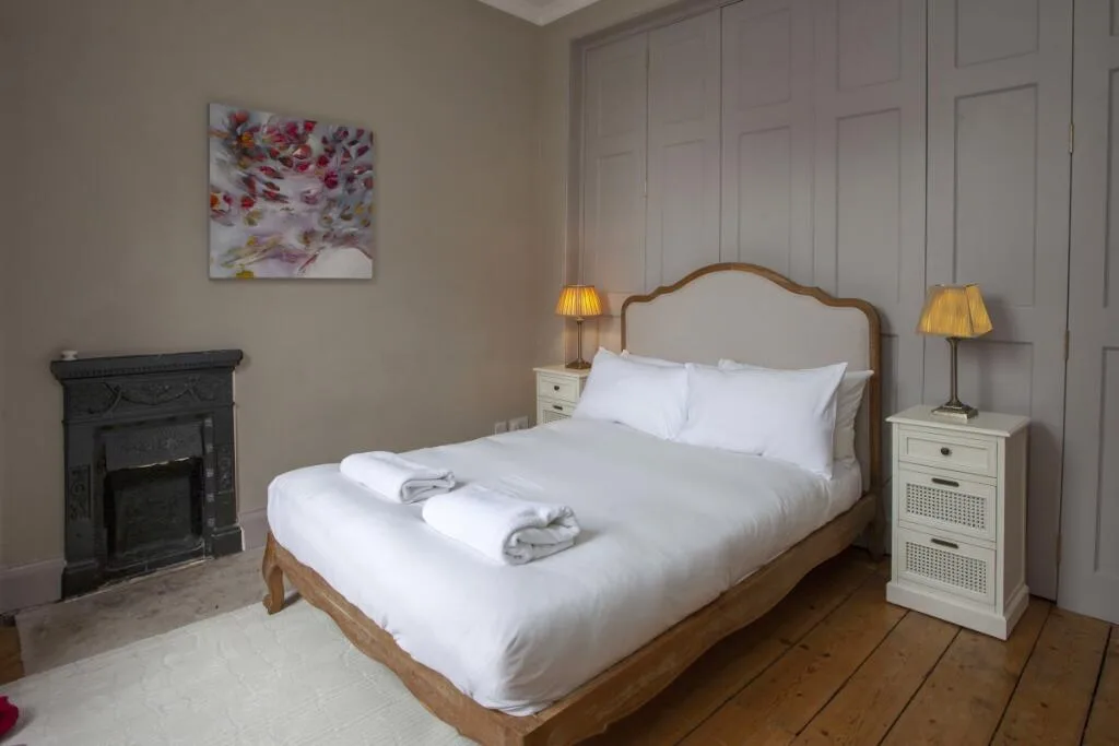4 bedroom semi-detached house for rent