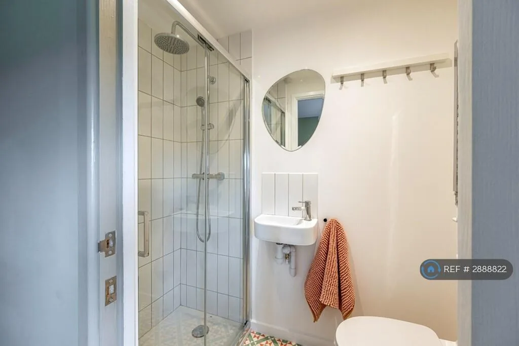 1 bedroom house share for rent