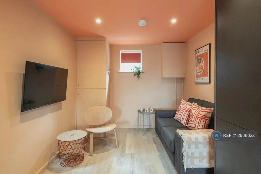 1 bedroom house share for rent