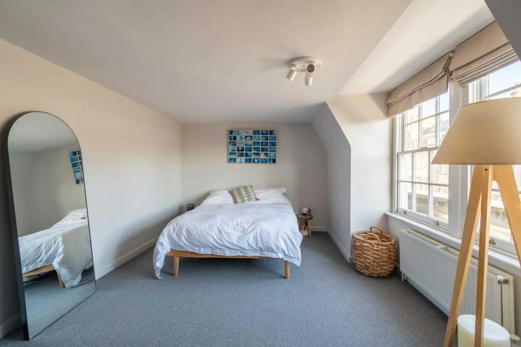 2 bedroom maisonette for rent