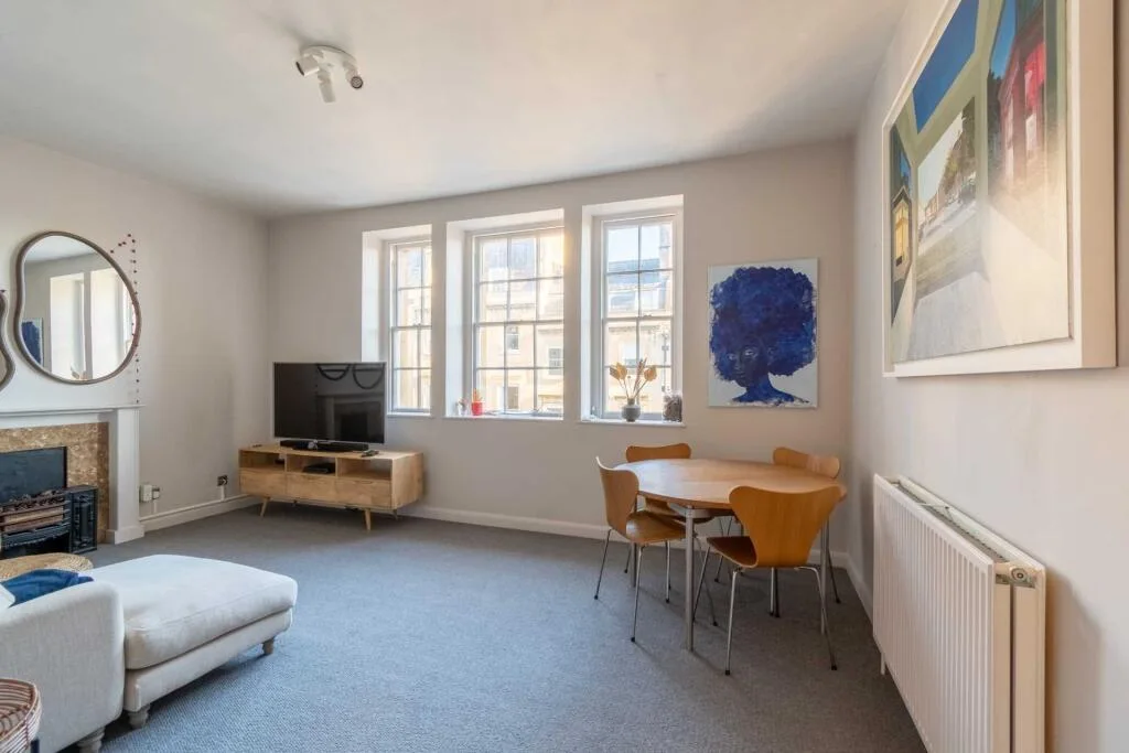 2 bedroom maisonette for rent