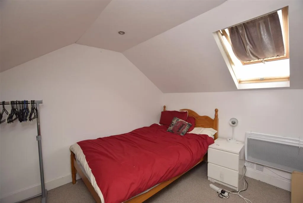 5 bedroom terraced house for rent
