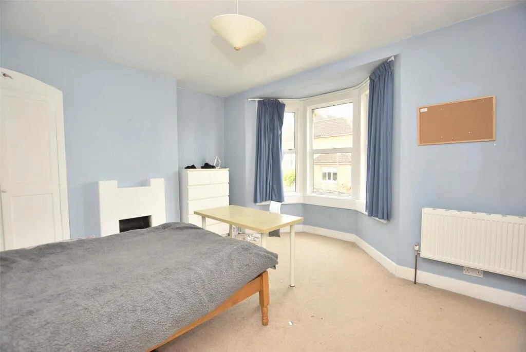 5 bedroom terraced house for rent