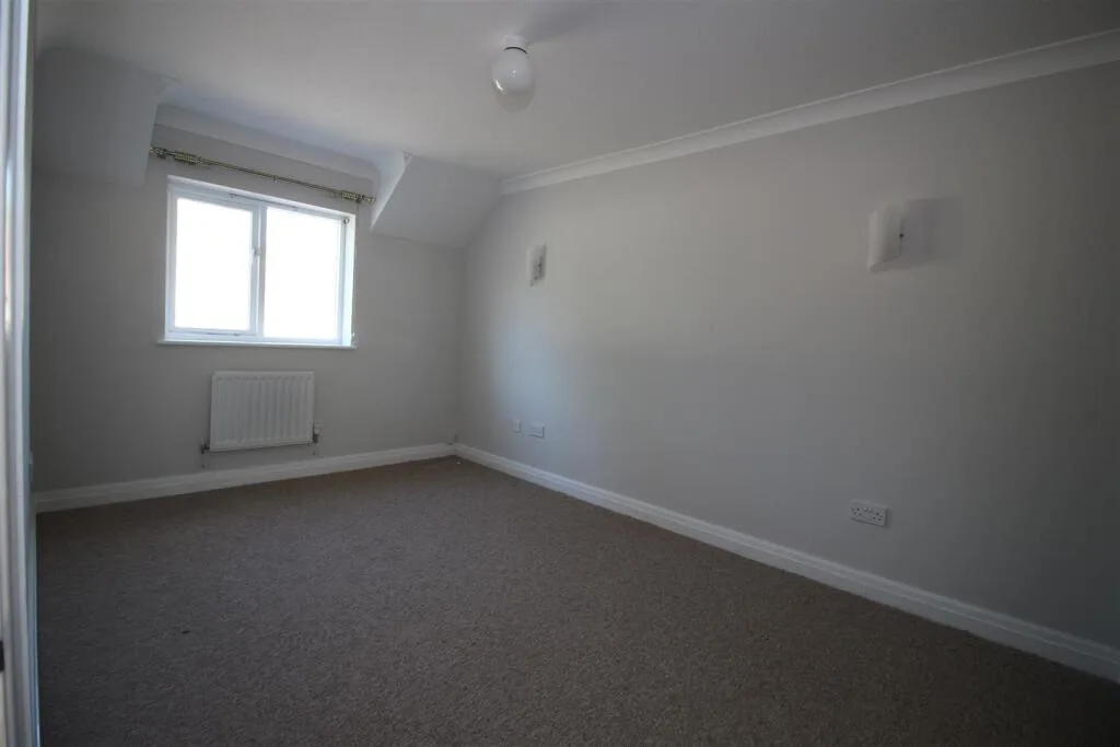 2 bedroom end of terrace house for rent
