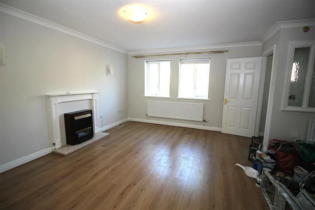2 bedroom end of terrace house for rent