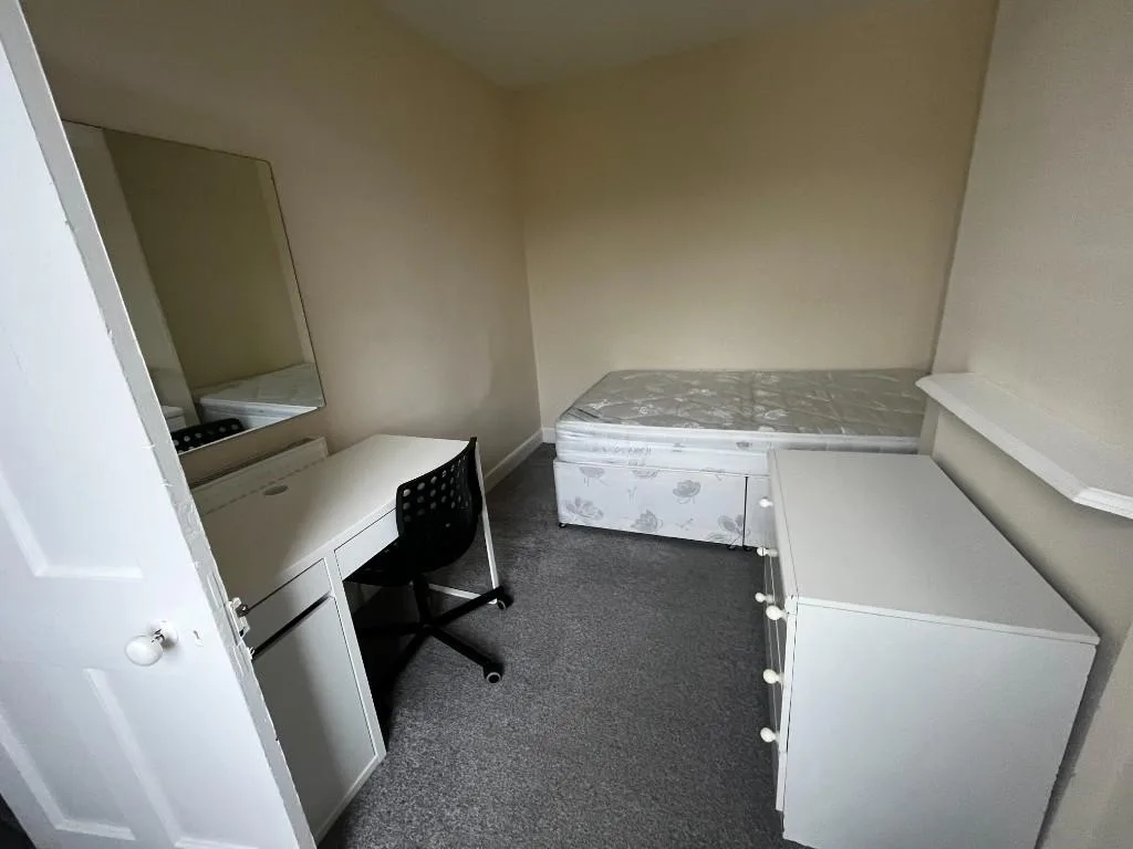 4 bedroom terraced house for rent