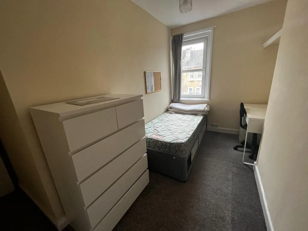 4 bedroom terraced house for rent