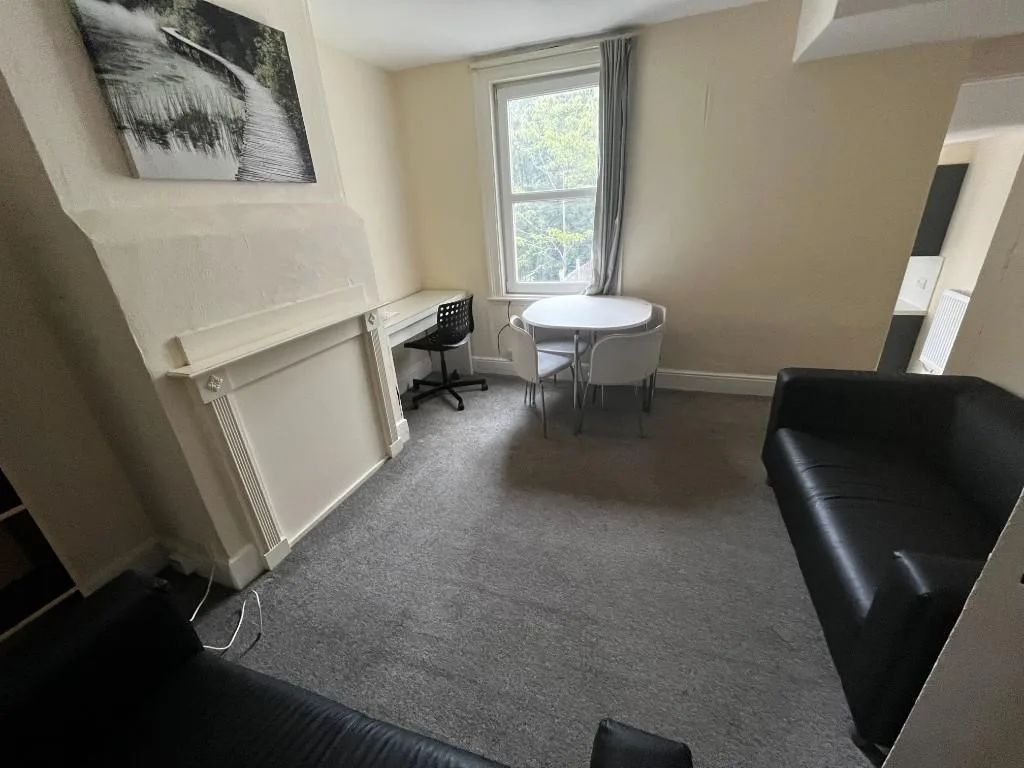 4 bedroom terraced house for rent