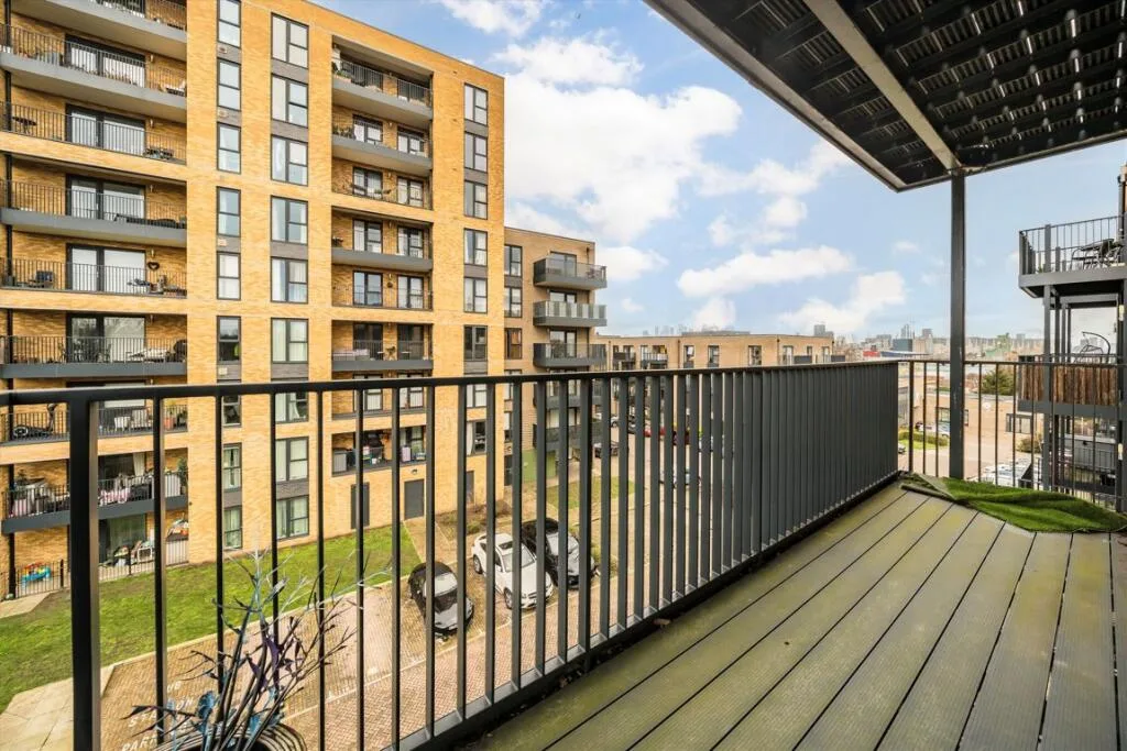 3 bedroom flat for rent