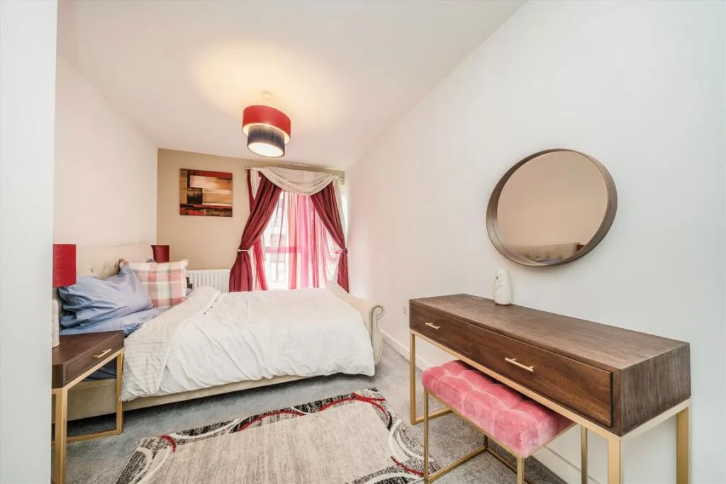 3 bedroom flat for rent