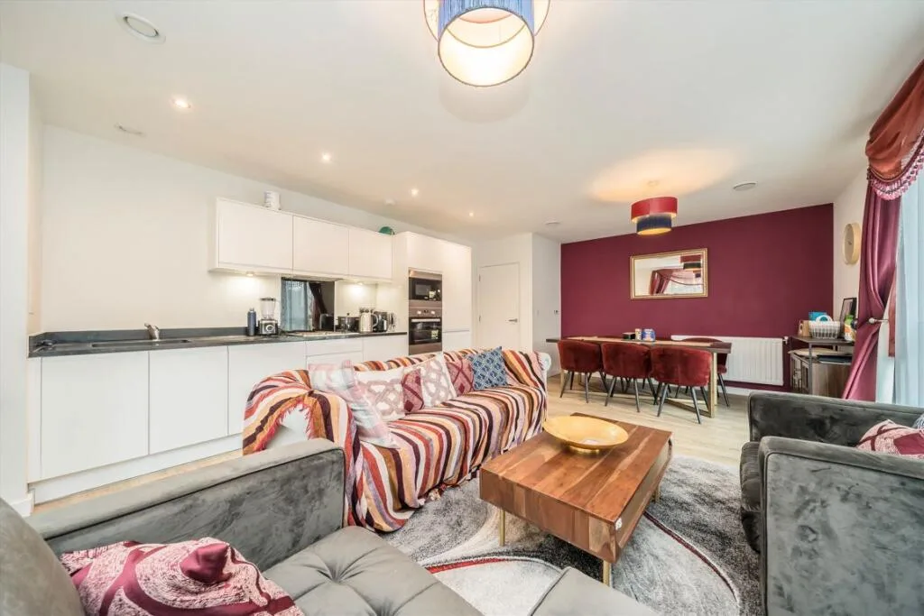 3 bedroom flat for rent