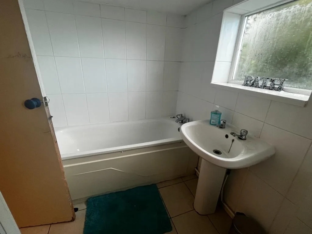 5 bedroom terraced house for rent