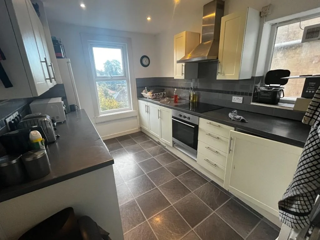 5 bedroom terraced house for rent