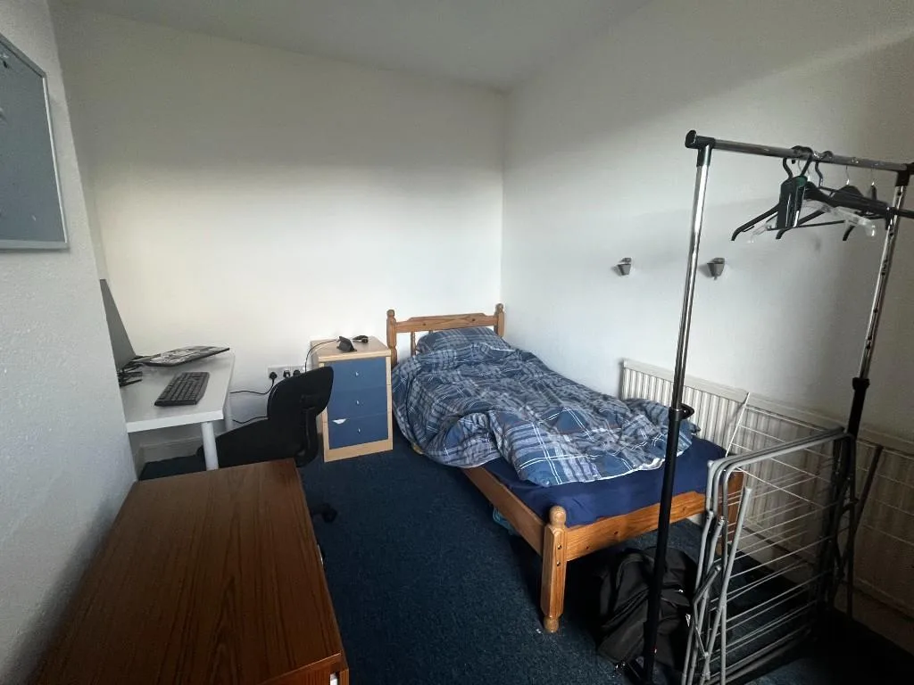 5 bedroom terraced house for rent