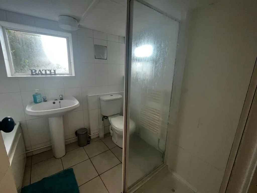 5 bedroom terraced house for rent