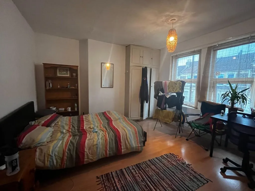 5 bedroom terraced house for rent