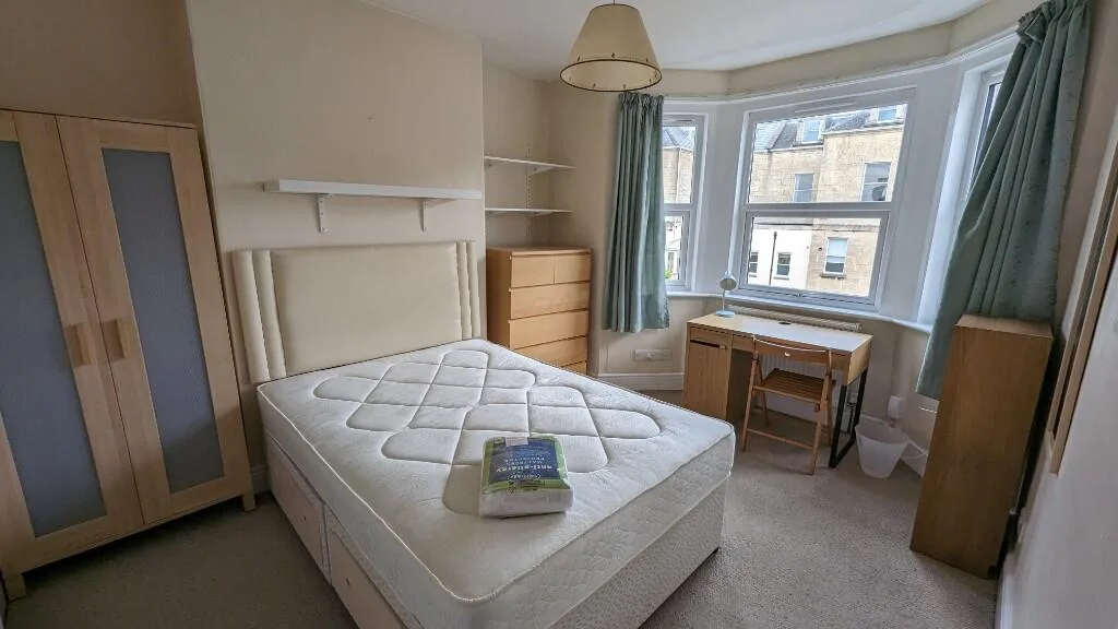 5 bedroom terraced house for rent